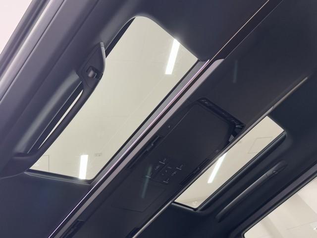 ヴェルファイアハイブリッド Z プレミア キーレス ナビ&TV 横滑り防止機能 黒革シート スマートキー ワンオーナー車 4WD車 クルーズコントロール 地デジTV サンルーフ 盗難防止装置 メモリーナビ 両側電動スライドドア 100V電源(19枚目)