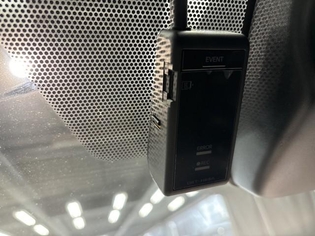 ノア ハイブリッドG LEDヘッドライト バックモニター ワンオーナー フルセグTV ミュージックプレイヤー接続可 ETC アルミホイール 3列シート メモリーナビ 4WD 衝突被害軽減システム 両側電動スライドドア(8枚目)