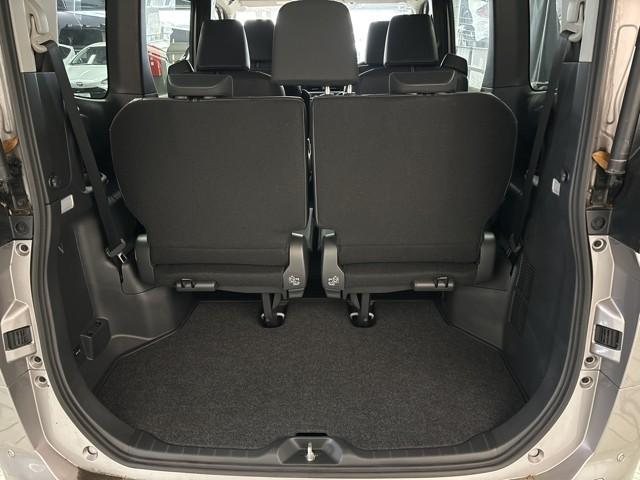 ノア ハイブリッドG LEDヘッドライト バックモニター ワンオーナー フルセグTV ミュージックプレイヤー接続可 ETC アルミホイール 3列シート メモリーナビ 4WD 衝突被害軽減システム 両側電動スライドドア(12枚目)