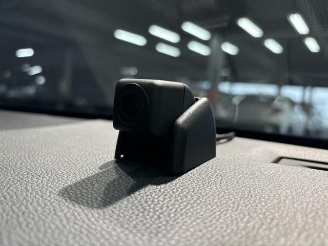 クラウンハイブリッド Ｓ　Ｃパッケージ　衝突軽減Ｂ　黒革シート　盗難防止システム　エアバッグ　クルコン　Ｂカメラ　ＬＥＤヘッドライト　アイドリングストップ　フルセグＴＶ　ＡＣ１００Ｖ電源　スマートキー＆プッシュスタート　パワーシート　アルミ（8枚目）