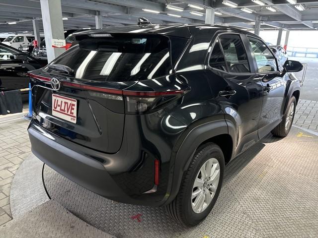 ヤリスクロス Ｇ　ＥＴＣ装備　リヤカメラ　点検記録簿　スマートエントリー　イモビライザー　オートエアコン　アルミホイール　キーレス　パワーウィンドウ　クルコン　ＡＢＳ　ドライブレコーダー　エアバッグ　パワーステアリング（5枚目）