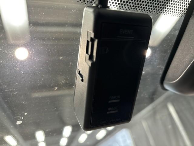 ヤリス ハイブリッドG Iストップ サイドエアバッグ スマートキ ナビ Bモニター ドライブレコーダー ETC車載器 横滑り防止装置 クルコン セキュリティアラーム メディアプレイヤー接続 パワステ 点検記録簿 キーフリー(8枚目)