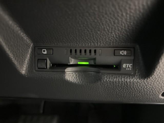 ヤリス ハイブリッドG Iストップ サイドエアバッグ スマートキ ナビ Bモニター ドライブレコーダー ETC車載器 横滑り防止装置 クルコン セキュリティアラーム メディアプレイヤー接続 パワステ 点検記録簿 キーフリー(9枚目)