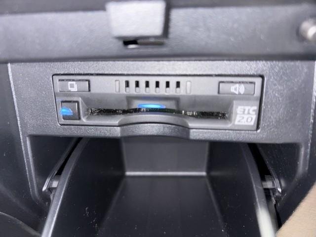 アルファード ２．５Ｓ　タイプゴールド　イモビ　バックモニタ－　ＬＥＤランプ　１オーナー車　リアオートエアコン　点検記録簿　ドライブレコーダ　エアコン　ＤＶＤプレーヤー　横滑防止装置　ＡＣ１００Ｖ電源　アルミ　パワーウィンドウ　ＡＢＳ（9枚目）