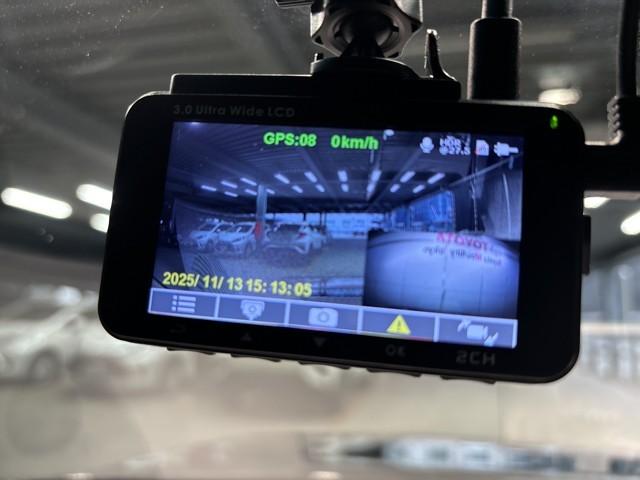 クラウンハイブリッド RSアドバンス 地デジ 衝突被害軽減装置 ドライブレコーダ 黒革シート LEDヘットライト 後カメラ クルコン AC Pシート エアバッグ ナビTV セキュリティーアラーム 100V充電 キーフリー スマートキ(8枚目)