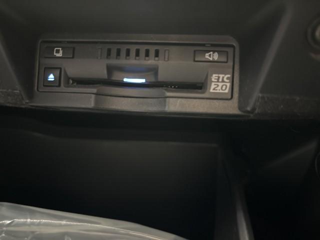 クラウンハイブリッド RSアドバンス 地デジ 衝突被害軽減装置 ドライブレコーダ 黒革シート LEDヘットライト 後カメラ クルコン AC Pシート エアバッグ ナビTV セキュリティーアラーム 100V充電 キーフリー スマートキ(9枚目)