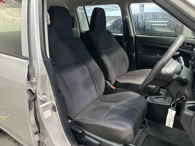 プロボックス ＤＸコンフォート　運転席パワーウインドウ　ダブルエアバック　記録簿　エアバック　キーレスキー　マニュアルエアコン　ＥＴＣ　パワーステアリング　ＡＢＳ　横滑り防止　盗難防止装置（10枚目）