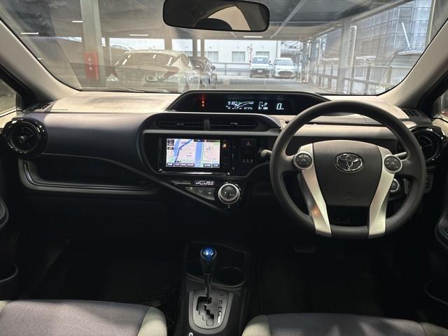 アクア Ｓ　スマートキープッシュスタート　キーレスエントリ　ドラレコ付　フルセグ地デジ　イモビ　ナビ＆ＴＶ　オートエアコン　デュアルエアバック　ＥＳＣ　Ｂカメラ　パワーウィンドウ　ＡＵＸ端子　ＥＴＣ　ＳＲＳ（7枚目）