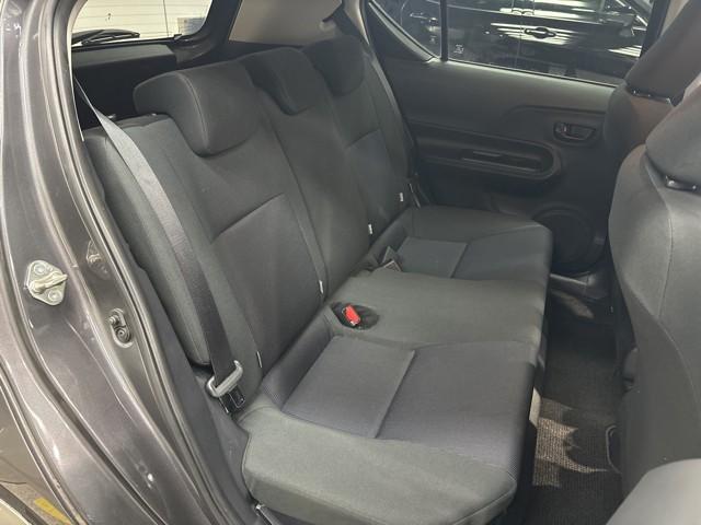 アクア Ｓ　スマートキープッシュスタート　キーレスエントリ　ドラレコ付　フルセグ地デジ　イモビ　ナビ＆ＴＶ　オートエアコン　デュアルエアバック　ＥＳＣ　Ｂカメラ　パワーウィンドウ　ＡＵＸ端子　ＥＴＣ　ＳＲＳ（11枚目）