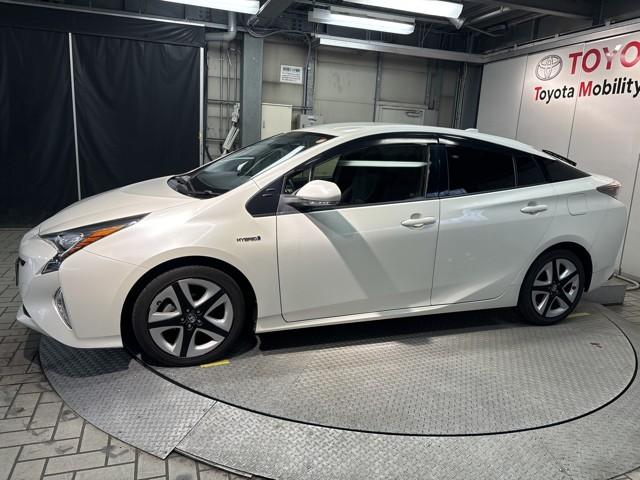 プリウス Sツーリングセレクション レーダーブレーキサポート フルオートエアコン デュアルエアバック バックモニタ- AW イモビ ESC パワーウインド スマキ- ETC車載器 サイドエアバック フルセグ地デジTV DVD再生可能(5枚目)