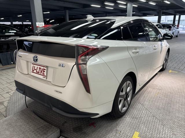 プリウス Sツーリングセレクション レーダーブレーキサポート フルオートエアコン デュアルエアバック バックモニタ- AW イモビ ESC パワーウインド スマキ- ETC車載器 サイドエアバック フルセグ地デジTV DVD再生可能(6枚目)