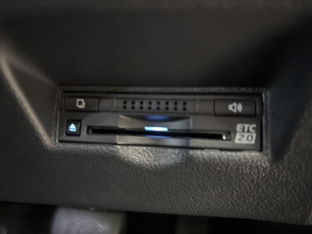 プリウスPHV A 地上デジタル バックモニタ ワンオナ メディアプレイヤー接続 オ-トエアコン AC100V LED 盗難防止装置 スマートキー オートクルーズコントロール ETC ドラレコ キーレス アルミホイール(9枚目)