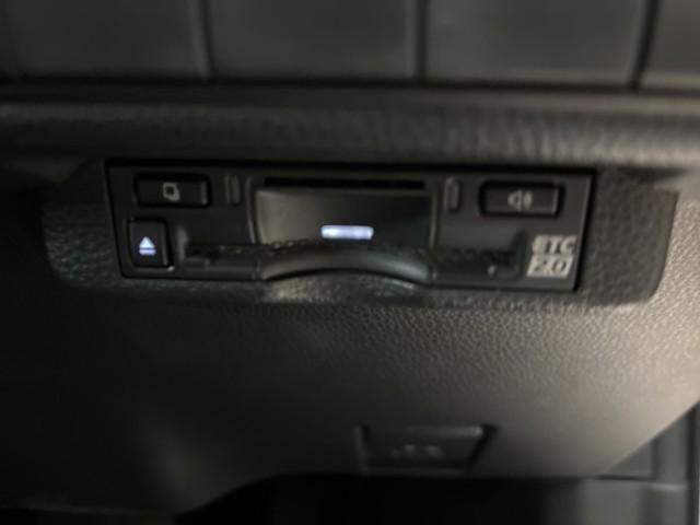 とっても便利なＥＴＣを装備しています。　ＥＴＣを利用して、高速道路を楽々ドライブしましょう。　渋滞緩和にも繋がってエコ！？にも繋がります。