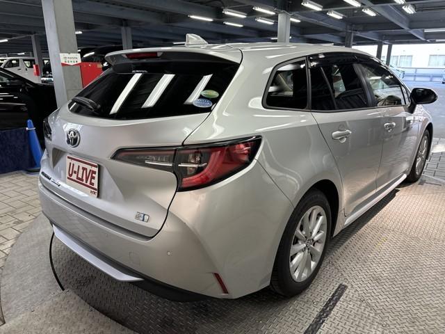 カローラツーリング ハイブリッド　Ｓ　インテリジェントクリアランスソナー　ドラレコ付き　Ｒカメラ　ＡＡＣ　ＬＥＤライト　メディアプレイヤー接続　横滑防止装置　整備記録簿　クルコン　ＥＴＣ車載器　ナビ＆ＴＶ　キーフリーシステム　スマートキー（5枚目）