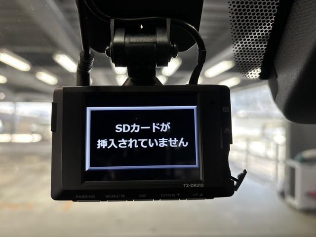 ハイエースバン DX GLパッケージ Bカメラ リモコンキー 横滑り防止 オートエアコン パワーウィンドウ エアバッグ AC100V パワステ 盗難防止装置 ABS メンテナンスノート ETC ドラレコ プリクラッシュセーフティ(8枚目)