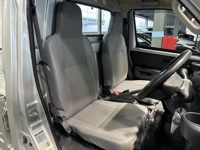 タウンエーストラック ＤＸ　衝突被害軽減システム　エアコン　パワステ　ＡＢＳ　運転席エアバッグ　Ｗエアバック　記録簿　横滑り防止機能　ＥＴＣ付き（10枚目）