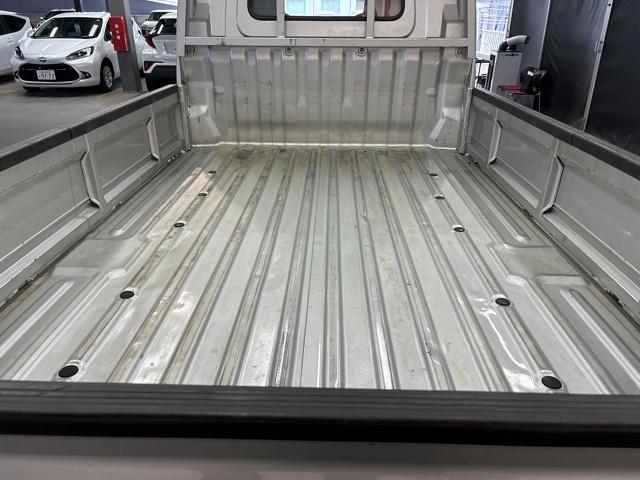 タウンエーストラック ＤＸ　衝突被害軽減システム　エアコン　パワステ　ＡＢＳ　運転席エアバッグ　Ｗエアバック　記録簿　横滑り防止機能　ＥＴＣ付き（11枚目）