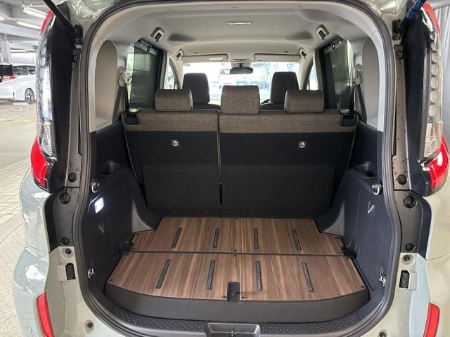 シエンタ ハイブリッドＺ　ＴＳＳ　エアバック　アルミ　キーレスエントリー　ナビＴＶ　イモビライザー　整備記録簿　バックモニター　ＬＥＤヘッドライト　ＥＴＣ車載器　横滑り防止　スマートキー　オートエアコン　サイドエアバッグ（12枚目）