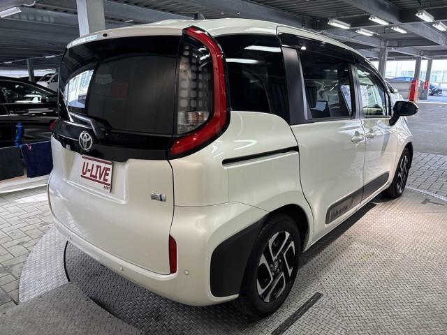 シエンタ ハイブリッドＺ　ＴＳＳ　ワンオーナ　エアバック　アルミ　キーレスエントリー　ナビＴＶ　イモビライザー　整備記録簿　バックモニター　ＬＥＤヘッドライト　ＥＴＣ車載器　横滑り防止　スマートキー　オートエアコン　ＷＳＲＳ（5枚目）