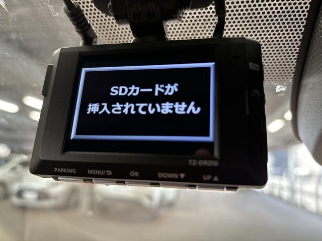 シエンタ ハイブリッドＺ　ＴＳＳ　ワンオーナ　エアバック　アルミ　キーレスエントリー　ナビＴＶ　イモビライザー　整備記録簿　バックモニター　ＬＥＤヘッドライト　ＥＴＣ車載器　横滑り防止　スマートキー　オートエアコン　ＷＳＲＳ（8枚目）