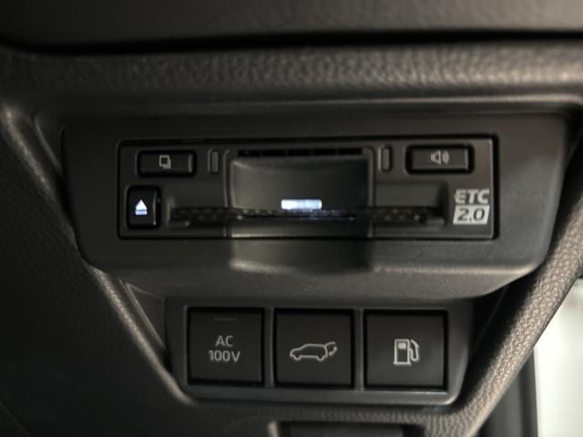 プリウス Ｚ　インテリジェントクリアランスソナー　ＰＷシート　地デジＴＶ　ナビＴＶ　ＡＷ　ＬＥＤヘッドライト　エアコン　バックモニター　ドライブレコーダー　寒冷地仕様車　ＡＣ１００Ｖ　オートクルーズ　４ＷＤ車（8枚目）