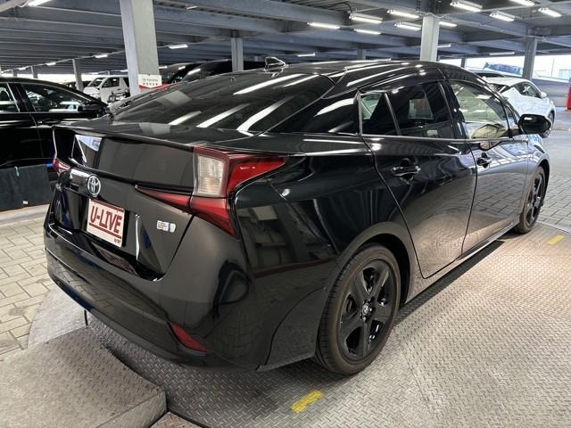 プリウス Ａツーリングセレクション・ブラックエディション　ナビ　ＬＥＤライト　ＡＣ１００Ｖ電源　Ｂカメラ　アルミホイール　スマートキー　オートクルーズコントロール　ＡＣ　ＥＴＣ　定期点検記録簿　ミュージックプレイヤー接続可　キーフリー　アイドリングストップ（5枚目）