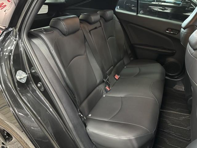 プリウス Ａツーリングセレクション・ブラックエディション　ナビ　ＬＥＤライト　ＡＣ１００Ｖ電源　Ｂカメラ　アルミホイール　スマートキー　オートクルーズコントロール　ＡＣ　ＥＴＣ　定期点検記録簿　ミュージックプレイヤー接続可　キーフリー　アイドリングストップ（11枚目）