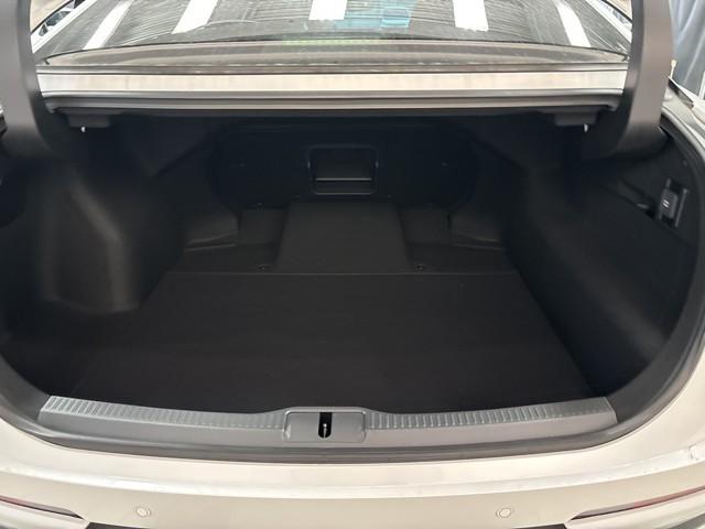 クラウンクロスオーバー Ｇアドバンスド・レザーパッケージ　ＴＳＳ　レザー　フルセグＴＶ　パワーシート　ＬＥＤヘッドライト　クルーズコントロール　Ｂカメラ　ドライブレコーダ　オートエアコン　アルミホイル　ワンオーナー　ＥＴＣ付　横滑り防止装置　４ＷＤ　ＴＶ（12枚目）