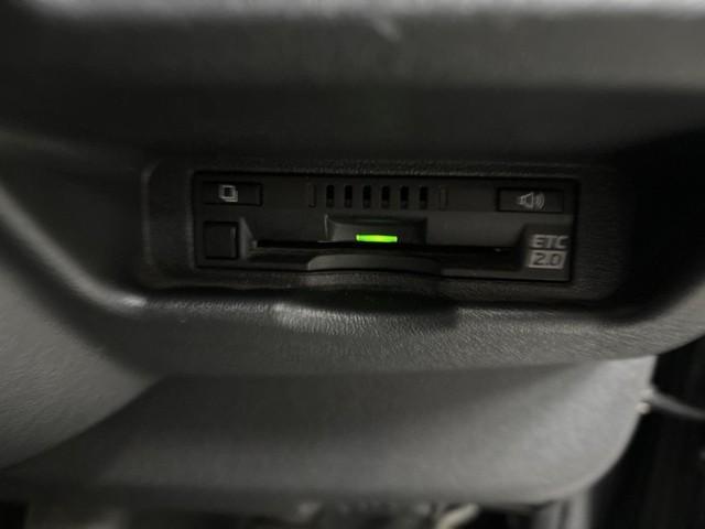 ハイエースバン スーパーＧＬ　ダークプライムＩＩ　ＡＣ　助手席エアバック　フルフラットシート　地デジ　盗難防止システム　ドライブレコーダ　４ＷＤ車　ＥＴＣ付き　ＤＶＤ　ＬＥＤヘッドランプ　エアＢ　ナビ＆ＴＶ　ミュージックプレイヤー接続可　メモリーナビ（9枚目）