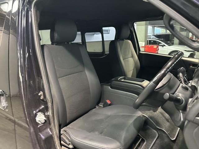 ハイエースバン スーパーＧＬ　ダークプライムＩＩ　ＡＣ　助手席エアバック　フルフラットシート　地デジ　盗難防止システム　ドライブレコーダ　４ＷＤ車　ＥＴＣ付き　ＤＶＤ　ＬＥＤヘッドランプ　エアＢ　ナビ＆ＴＶ　ミュージックプレイヤー接続可　メモリーナビ（10枚目）