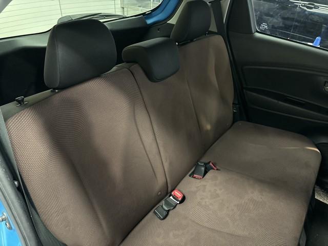 ヴィッツ ハイブリッドU ドライブレコーダー バックガイドモニター 衝突軽減システム 地デジ AUX DVD再生可 ETC オートエアコン クルーズコントロール メモリナビ エアバッグ キーフリー 横滑り防止機能 ナビ&TV(10枚目)