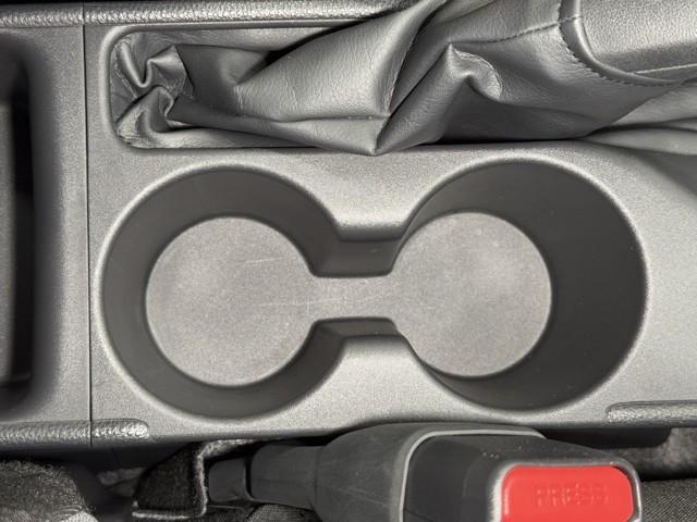 ヤリス X PCS 横滑り防止装置付き 記録簿有 ワイヤレスキー バックガイドモニター 盗難防止 サイドエアバック エアコン Wエアバッグ パワーウインドウ ETC付き パワステ 運転席エアバッグ ナビ ABS(10枚目)