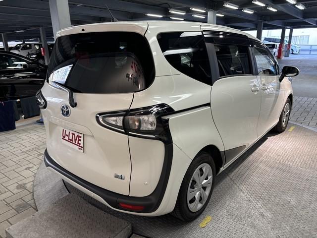 シエンタ ハイブリッド ファンベースGセーフティーエディション 衝突被害軽減 ETC車載器 LEDヘッドライト 両側パワースライドドア クルコン DVD 地デジ キーレスエントリー バックモニター 盗難防止システム ナビ&TV 横滑り防止装置 エアバッグ 記録簿(4枚目)