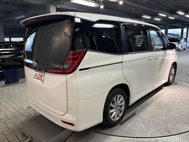 ノア G 衝突軽減ブレーキ 地上デジタル LEDライト アルミ キーフリー クルコン 盗難防止装置 DVD再生 横滑り防止 3列シート メモリーナビ Bカメラ 記録簿 ミュージックプレイヤー接続可 ドラレコ(4枚目)