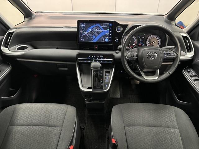 ノア G 衝突軽減ブレーキ 地上デジタル LEDライト アルミ キーフリー クルコン 盗難防止装置 DVD再生 横滑り防止 3列シート メモリーナビ Bカメラ 記録簿 ミュージックプレイヤー接続可 ドラレコ(6枚目)