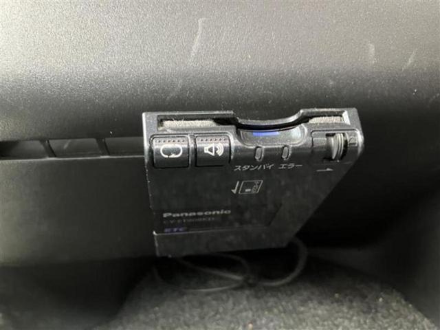 ハイエースバン ロングスーパーＧＬダークプライム　保証書／シート　ハーフレザー／ヘッドランプ　ＬＥＤ／ＥＴＣ／ＡＢＳ／禁煙車／エアバッグ　運転席／パワーウインドウ／エンジンスタートボタン／オートエアコン／パワーステアリング／盗難防止システム（11枚目）
