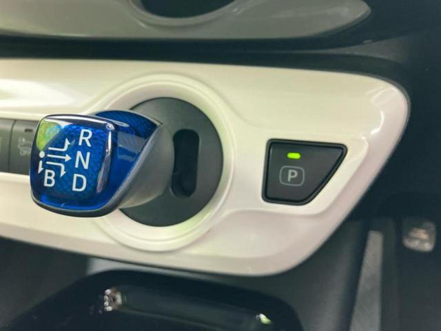 プリウス Sセーフティプラス 新品タイヤ/保証書/社外 SDナビ/トヨタセーフティセンス/車線逸脱防止支援システム/パーキングアシスト バックガイド/ドライブレコーダー 社外/ヘッドランプ LED 衝突被害軽減システム DVD再生(18枚目)