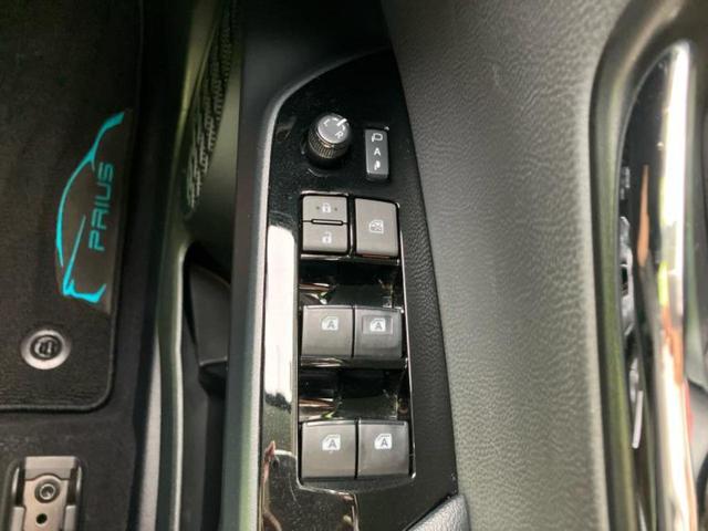 プリウス Sセーフティプラス 新品タイヤ/保証書/社外 SDナビ/トヨタセーフティセンス/車線逸脱防止支援システム/パーキングアシスト バックガイド/ドライブレコーダー 社外/ヘッドランプ LED 衝突被害軽減システム DVD再生(25枚目)