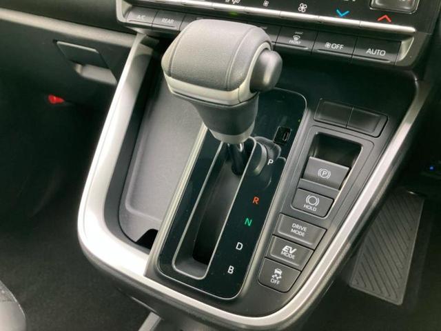 ヴォクシー ハイブリッドS-Z 保証書/ディスプレイオーディオ/フリップダウンモニター 純正 13.2インチ/衝突安全装置/両側電動スライドドア/シートヒーター 前席/車線逸脱防止支援システム/シート ハーフレザー バックカメラ(17枚目)