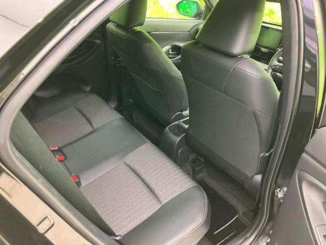 ヤリスクロス ハイブリッドＺ　ディスプレイオーディオ８インチ／トヨタセーフティセンス／シートヒーター　前席／パノラミックビューモニター／車線逸脱防止支援システム／シート　ハーフレザー／電動バックドア／ヘッドランプ　ＬＥＤ（5枚目）