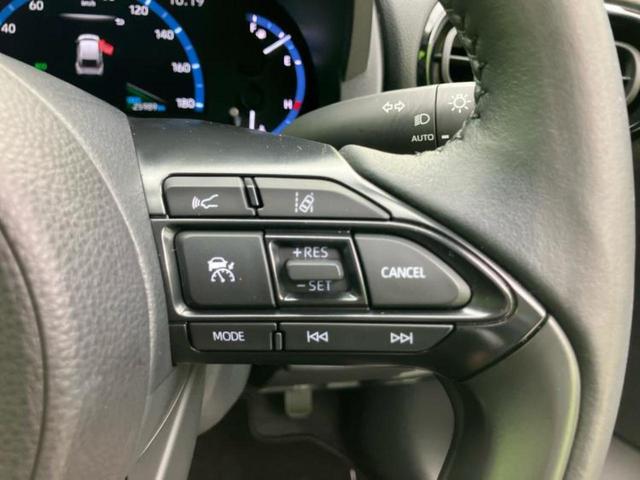 ヤリスクロス ハイブリッドＺ　ディスプレイオーディオ８インチ／トヨタセーフティセンス／シートヒーター　前席／パノラミックビューモニター／車線逸脱防止支援システム／シート　ハーフレザー／電動バックドア／ヘッドランプ　ＬＥＤ（25枚目）