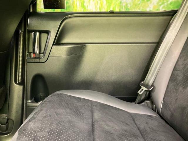 ヴォクシー ハイブリッドZSキラメキ3 新品タイヤ/保証書/純正 10インチ ナビ/フリップダウンモニター 純正 12.1インチ/衝突安全装置/両側電動スライドドア/シートヒーター/車線逸脱防止支援システム/シート ハーフレザー DVD再生(22枚目)