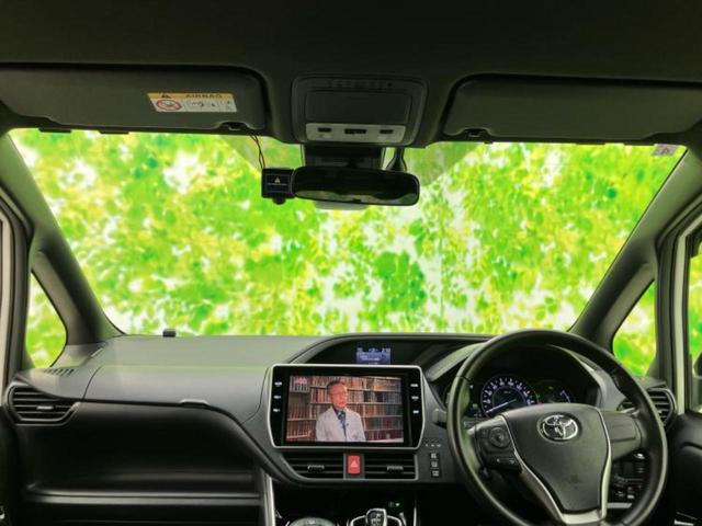 ヴォクシー ハイブリッドZSキラメキ3 新品タイヤ/保証書/純正 10インチ ナビ/フリップダウンモニター 純正 12.1インチ/衝突安全装置/両側電動スライドドア/シートヒーター/車線逸脱防止支援システム/シート ハーフレザー DVD再生(40枚目)