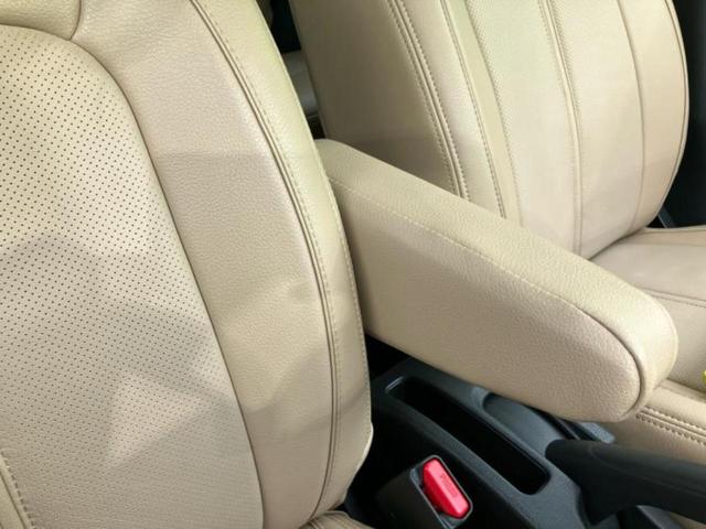 ノート eパワーメダリスト 保証書/純正 SDナビ/インテリジェントルームミラー/衝突安全装置/アラウンドビューモニター/車線逸脱防止支援システム/シート ハーフレザー/ドライブレコーダー 純正/ヘッドランプ LED DVD再生(32枚目)