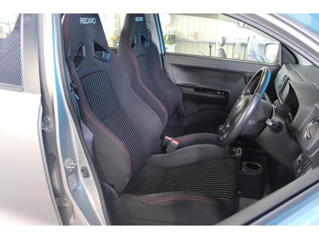 アルトワークス ベースグレード　５速ＭＴ車／禁煙車／寒冷地仕様／ＰＩＶＯＴ製スロットルコントローラー／ストラーダ７型ナビ／純正１５インチＡＷ／ドライブレコーダー／バックカメラ／衝突軽減ボディ／ＲＥＣＡＲＯシート／スマートキー／ＥＴＣ（7枚目）