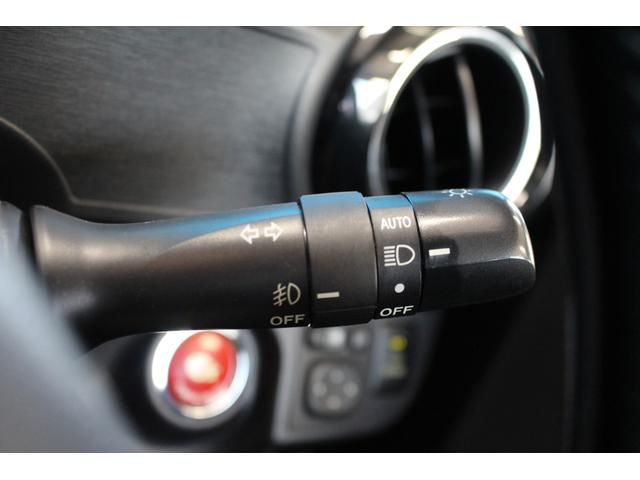 アクア 　ＡＬＰＩＮＥ製８インチナビ／バックカメラ／セーフティセンスＣ／スマートエントリーＰＫＧ／オートクルーズコントロール／純正１７インチアルミ／ローダウン／禁煙車／ＬＥＤヘッドライト／アイドリングストップ／（33枚目）