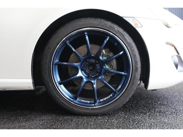 ８６ ＧＴリミテッド　禁煙車／６速ＭＴ／大型リアウィング／ＨＫＳマフラー／ＡＤＶＡＮ　ＲＡＣＩＮＧ１８ＡＷ／ＲＡＳステアリング／ＶＩＰＥＲセキュリティ／Ｐｉｖｏｔスロットルコントローラー／バックカメラ／ＥＴＣ／スマートキー（14枚目）