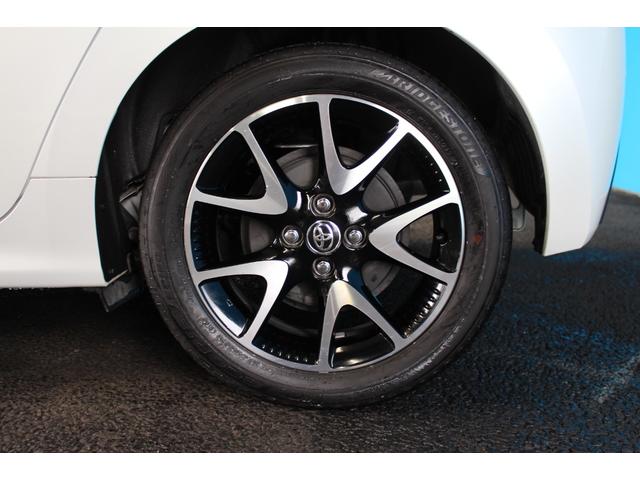 ヤリス ハイブリッドＺ　禁煙車／セーフティセンス／純正８インチディスプレイオーディオ／全周囲カメラ／フルセグ／オプション１６インチアルミホイール／レーダークルーズコントロール／ＢＳＭ／ＥＴＣ２．０／ＡＣ１００Ｖ／ＨＤＭＩ端子（33枚目）
