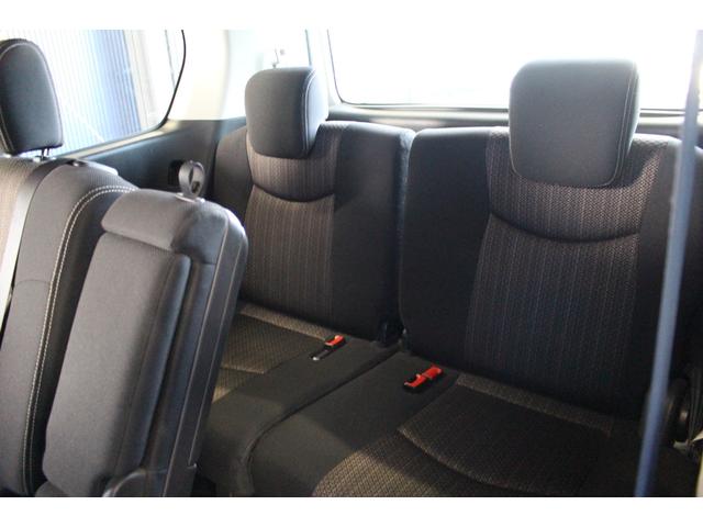 セレナ ハイウェイスター　Ｓ－ハイブリッド　禁煙車／寒冷地仕様／後席モニター／両側電動スライドドア／ウォークスルー／三列シート／後期型／ＬＥＤ／バックカメラ／ドラレコ／ブルートゥース／純正１６ＡＷ／オートライト／スマートキー／キーレス／ＥＴＣ（11枚目）