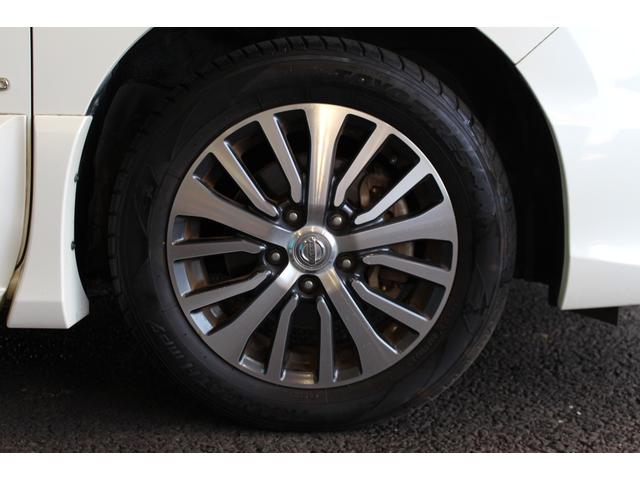 セレナ ハイウェイスター　Ｓ－ハイブリッド　禁煙車／寒冷地仕様／後席モニター／両側電動スライドドア／ウォークスルー／三列シート／後期型／ＬＥＤ／バックカメラ／ドラレコ／ブルートゥース／純正１６ＡＷ／オートライト／スマートキー／キーレス／ＥＴＣ（20枚目）